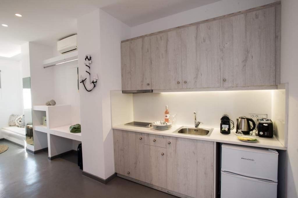 Jonaz Rooms & Suites Орнос Екстер'єр фото
