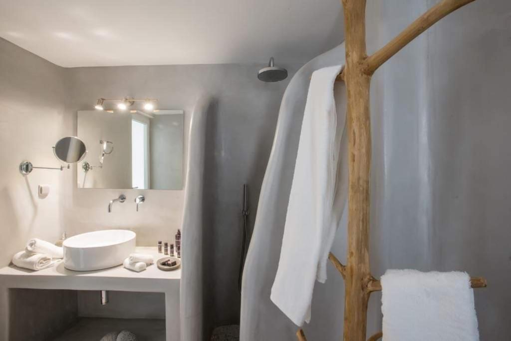 Jonaz Rooms & Suites Орнос Екстер'єр фото